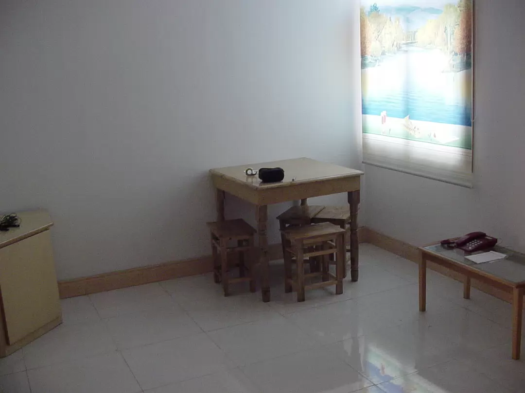 Apt_2005-006