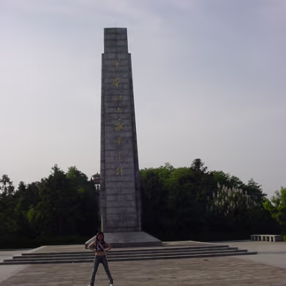 Putang_May_2005-012 Monument to heroes of the anti-Japanese war.
