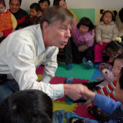 Kindergarden_2005-003 Hello, pleased to meet you!