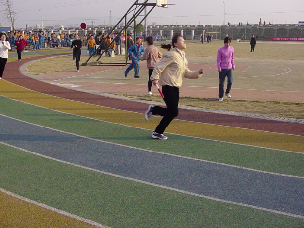 Autumn Sports Day Autumn sports day was actually several days of races, games, and of course, tug-of-war.