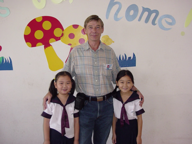 First Day of School The opening day of the school year and the Chinese thing to do is make speeches.