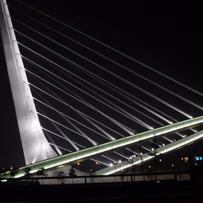 Random-008 A very cool sculpture commemorating the New Nanjing Bridge.