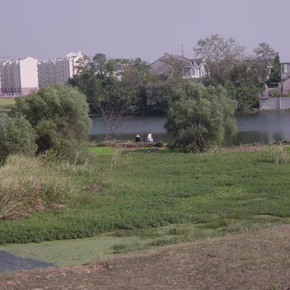 Random-022 The same women from a different angle.