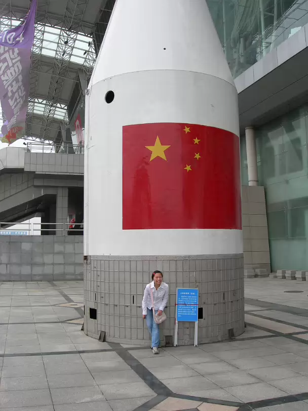 Space_Exhibit-001