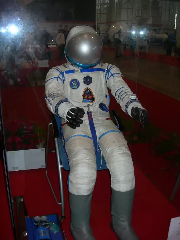 Space_Exhibit-003
