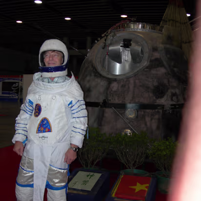 Space_Exhibit-006 Here is a famous Tai Kong Ren suited up.