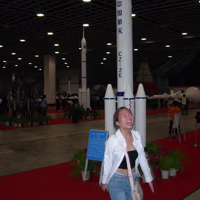 Space_Exhibit-013 A happy space alien!