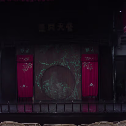 Suzhou-03 The largest indoor opera stage in Eastern China.