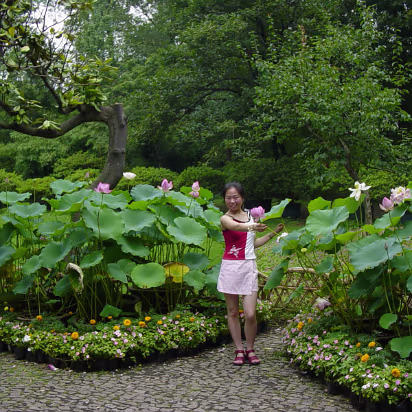 Suzhou-13 Hanhan with her snack.