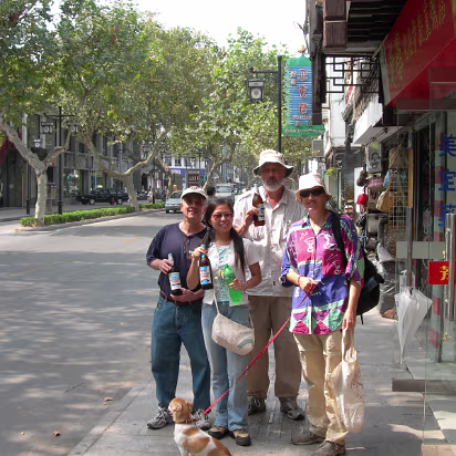 Suzhou-2006-02 Typical foreigner image. Willie, Hanhan, David, and Ruth. Gogo too.