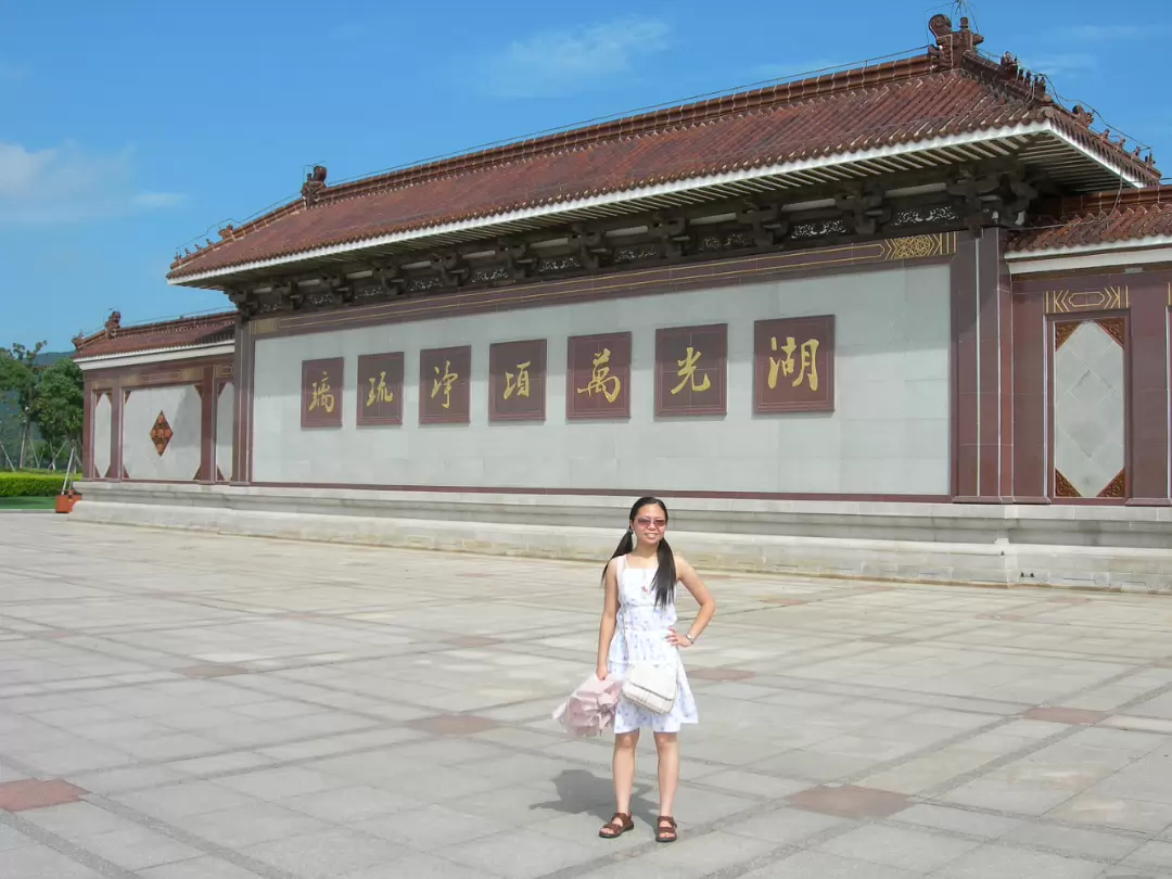 Ling-Shan-02