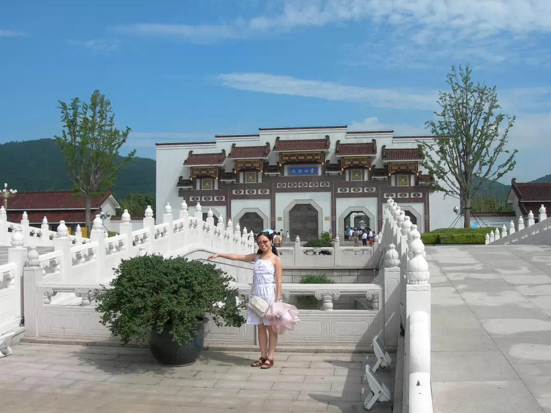 Ling-Shan-03