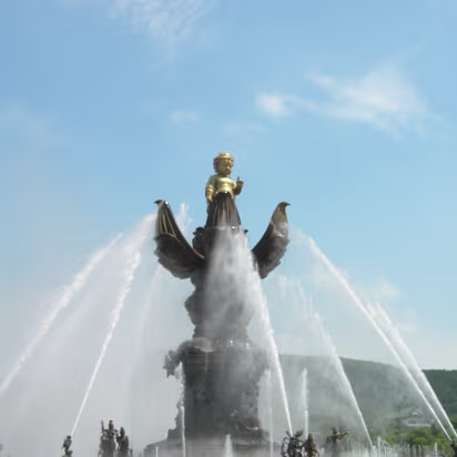 Ling-Shan-12 The water cleanses Buddha.