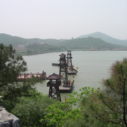 Movie-Set-09 View of the towers and boat from a parapet.