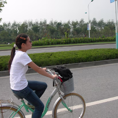 NatlDay2006-02 Hanhan on her bike.