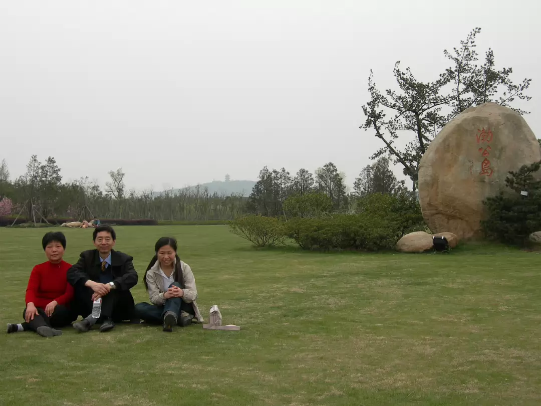 Tai-Lake-01