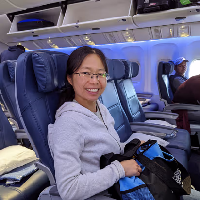 UK-2022-281 Hanhan knows that Delta forgot to load the food onto this flight.