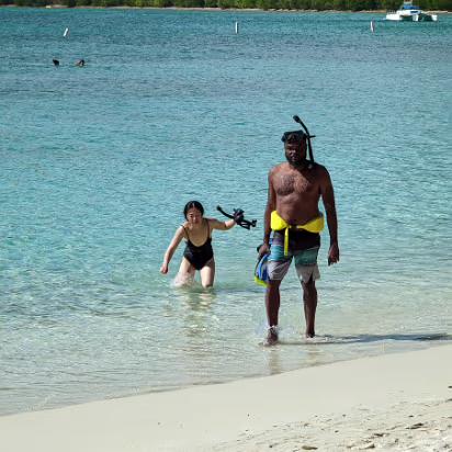 USVI-0020 Gary gave up snorkeling long ago. Hanhan was late, but finally found the truth about it.