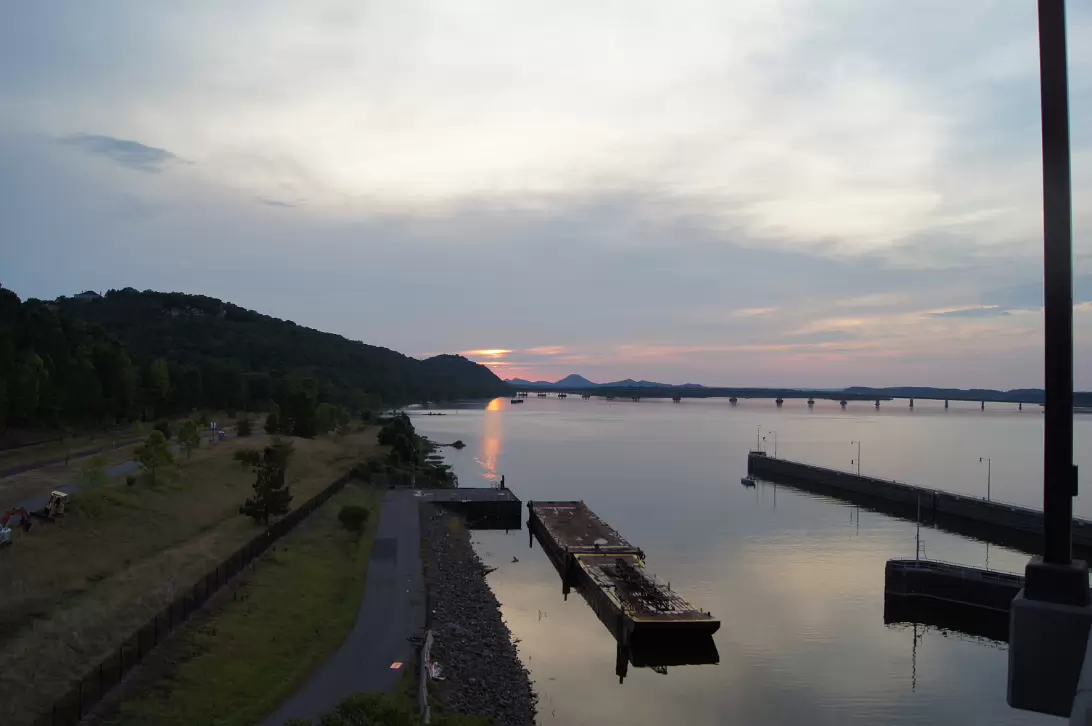 Big_Dam_Bridge-004