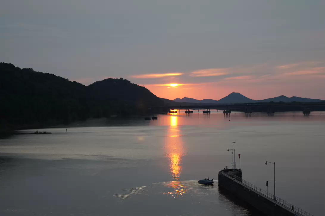 Big_Dam_Bridge-008