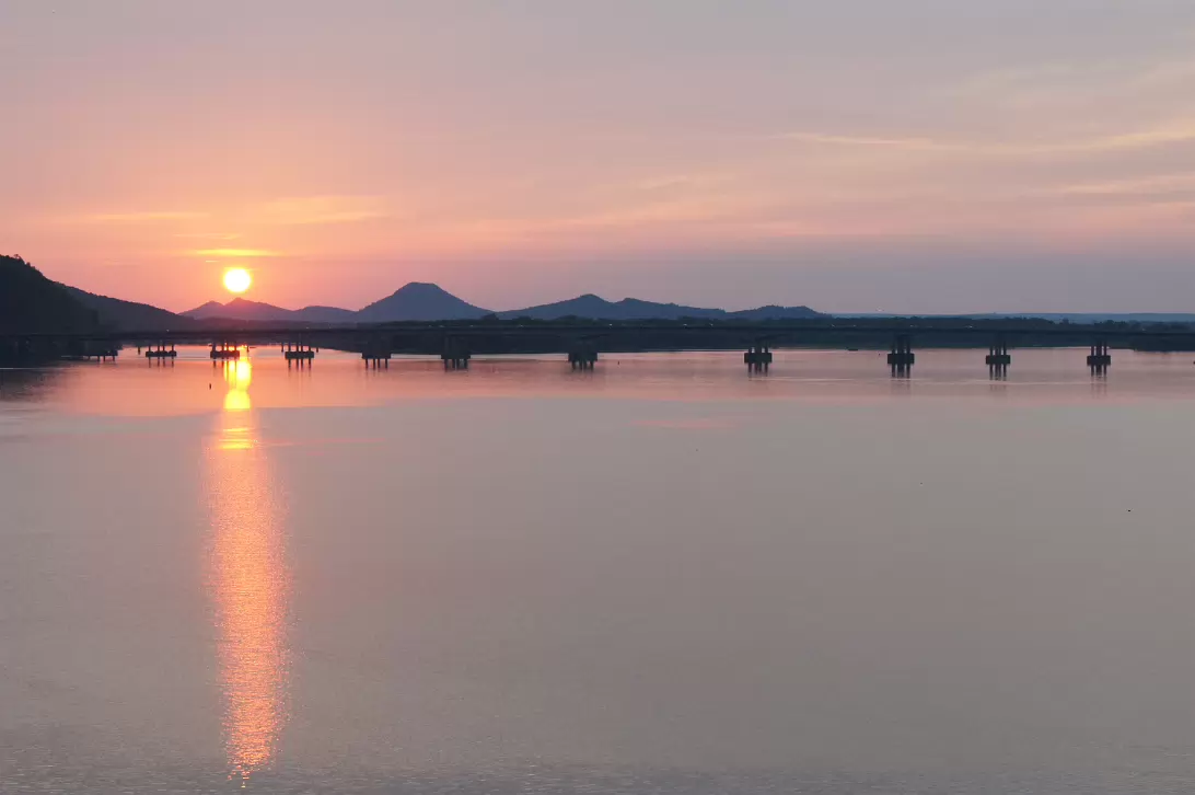 Big_Dam_Bridge-015