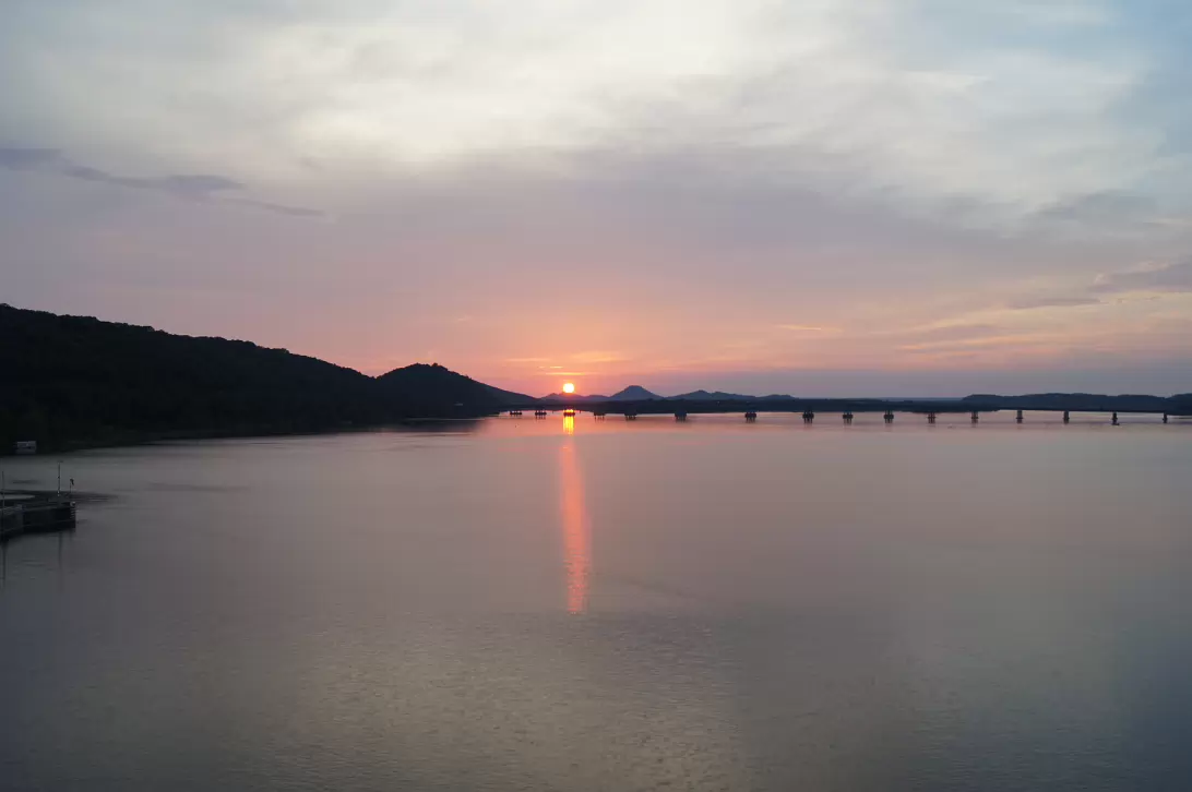 Big_Dam_Bridge-019