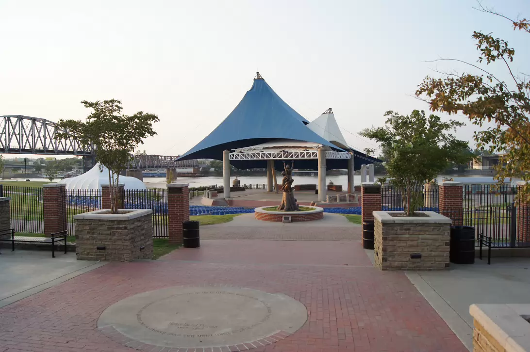 Downtown_Little_Rock-005