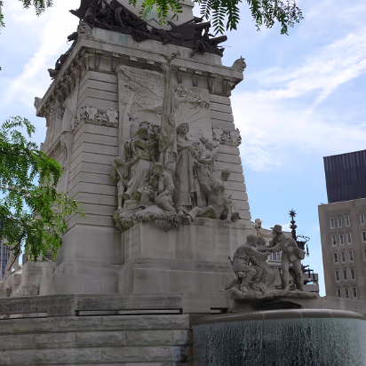 Downtown_Indy_June_2009-005 A scene of the Civil War with Lady Liberty.
