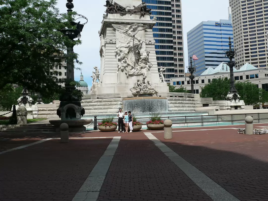 Downtown_Indy_June_2009-007