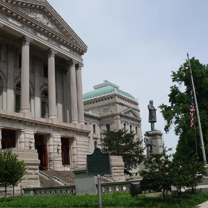 Downtown_Indy_June_2009-011 East side of Capitol.