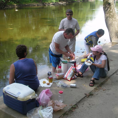 Family_Fun_Day-051 Enjoying a picnic on the river.