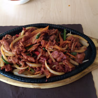 Holyoke_House_Hunt-010