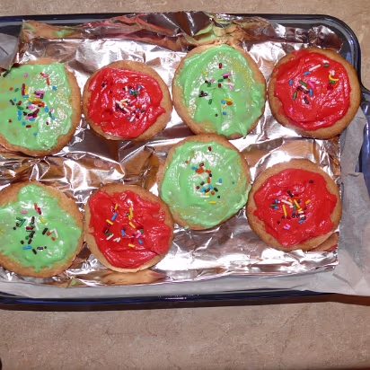 Christmas_2007-023 Another layer of yummy cookies ready for Christmas Eve.