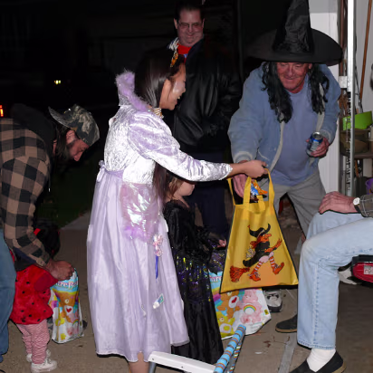 Halloween_2007-008 More trick or treat loot!