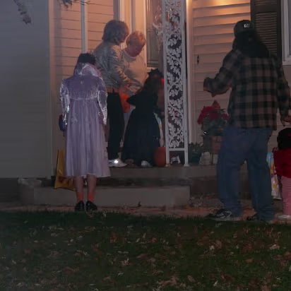 Halloween_2007-016 Waiting her turn to get a treat.