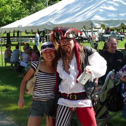 Olde_English_Faire-001 Hanhan checking out some pirate 'booty'.