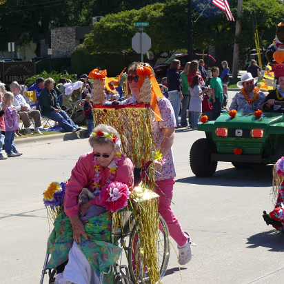Pumpkin_Festival_2007-024 See how they decorated the wheelchairs?