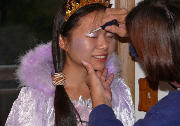 Halloween 2007 Halloween 2007 Halloween night and Hanhan's first "Trick or Treat" was lots of fun.