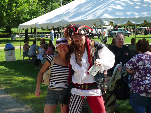 Olde English Faire Hanhan & Gary Attend The 'Olde English Faire'.