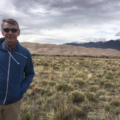 GSDNP-138 Gary and his trusty vaporizer brave the stiff wind and the chill.
