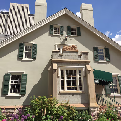 Salt_Lake_City_Area-028 This was called Lion House. Lion is one of Brigham Young's nicknames among Mormons.