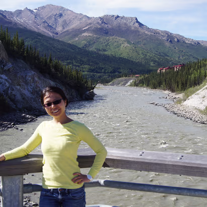 Alaska-041 Hanhan high above the glacial silt