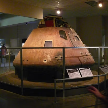 Air_Force_Museum-023 An Apollo moon capsule. Very cool.