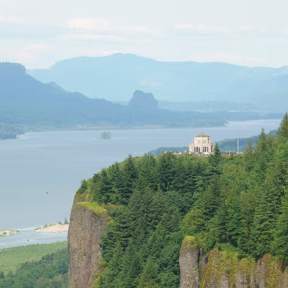 Mountain-029 Looking at Vista House and the Columbia River.