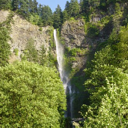 Oregon-018 Multnomah Falls again, it is just off the highway, maybe 200 meters.