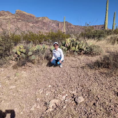 Southwest_2022-011 Prickly pear in the wild.