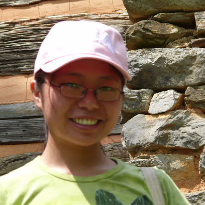 Tennessee-014 Hanhan (mostly) and the cabin.