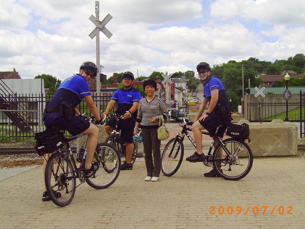 Hanibal Trip 2009 Hanhan's Parents Go To Hannibal.